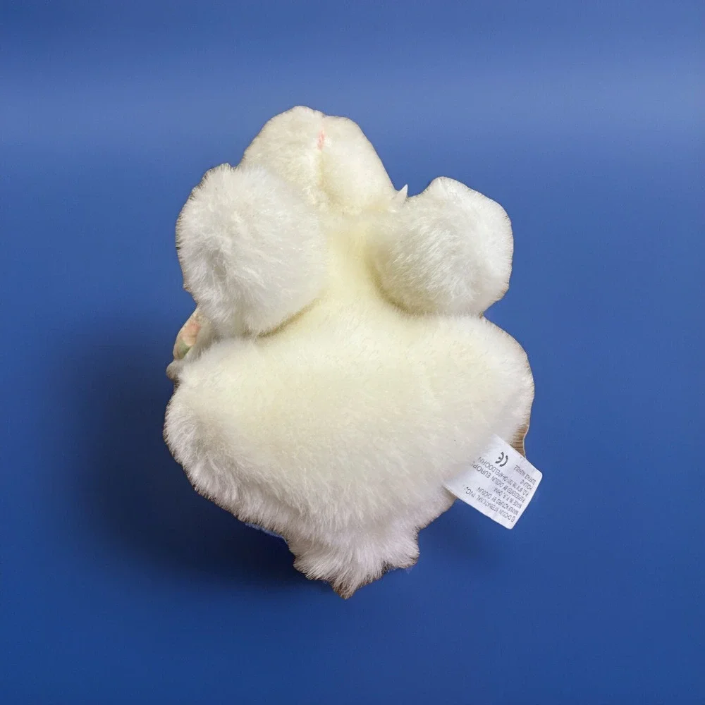 Bunny Lush‎ Makes Rattle Noise